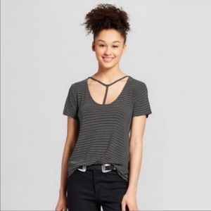 🌻3/$20 Mossimo T-strap Lightweight Black & White Stripe Flowy Tee, Size S